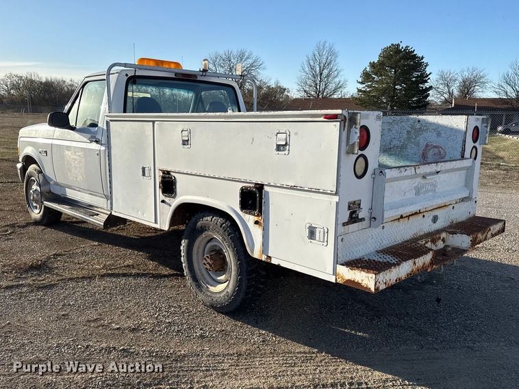 image for item EV7604 1996 Ford F250 utility bed pickup truck