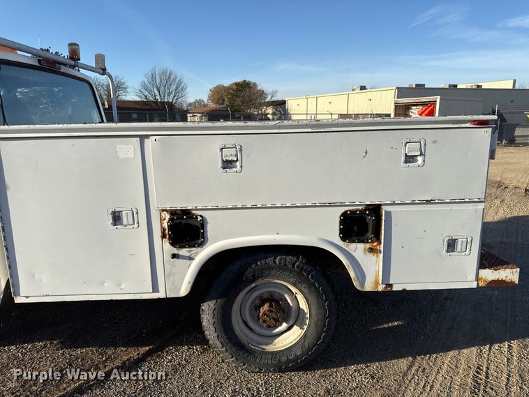 image for item EV7604 1996 Ford F250 utility bed pickup truck