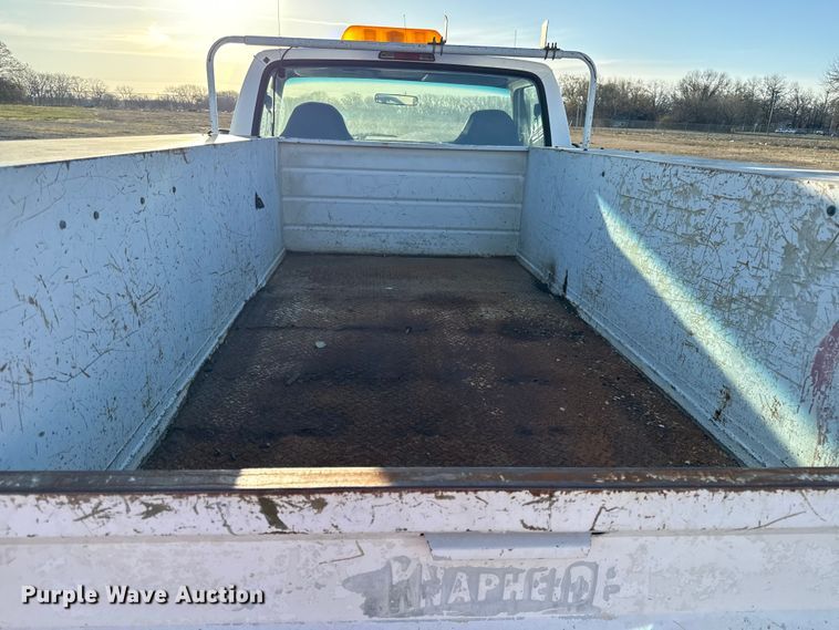 image for item EV7604 1996 Ford F250 utility bed pickup truck