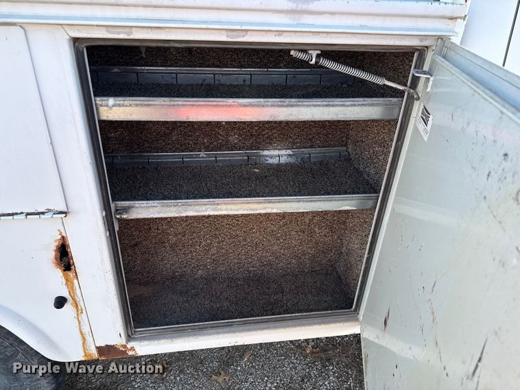 image for item EV7604 1996 Ford F250 utility bed pickup truck