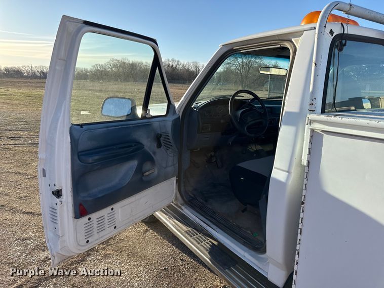 image for item EV7604 1996 Ford F250 utility bed pickup truck
