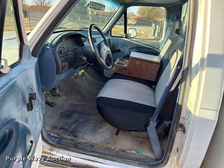 image for item EV7604 1996 Ford F250 utility bed pickup truck