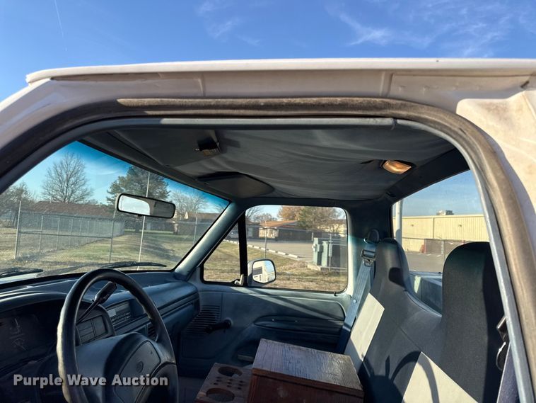 image for item EV7604 1996 Ford F250 utility bed pickup truck