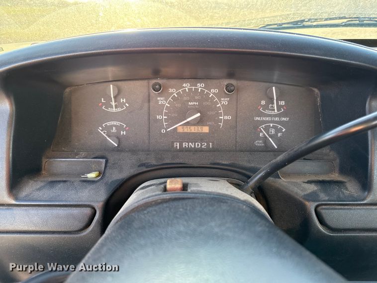 image for item EV7604 1996 Ford F250 utility bed pickup truck