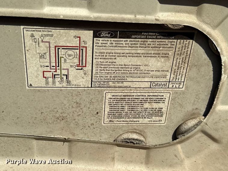 image for item EV7604 1996 Ford F250 utility bed pickup truck