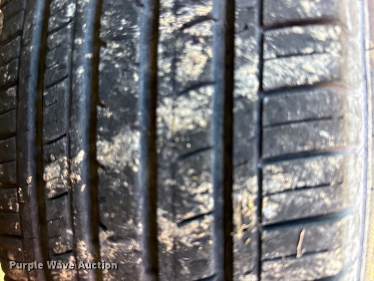 image for item EV7604 1996 Ford F250 utility bed pickup truck