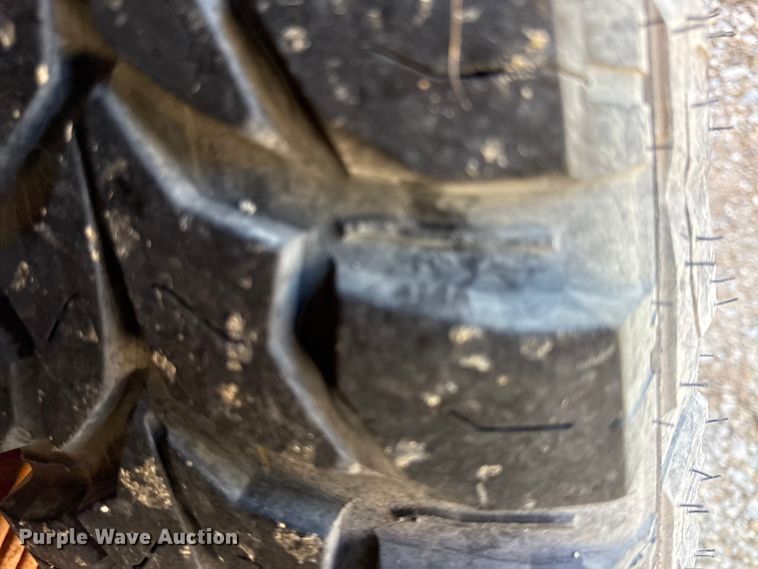 image for item EV7604 1996 Ford F250 utility bed pickup truck