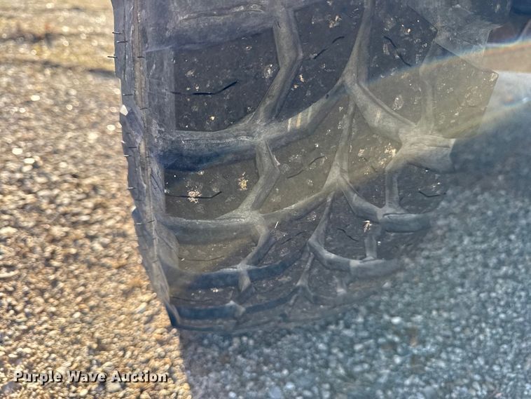 image for item EV7604 1996 Ford F250 utility bed pickup truck