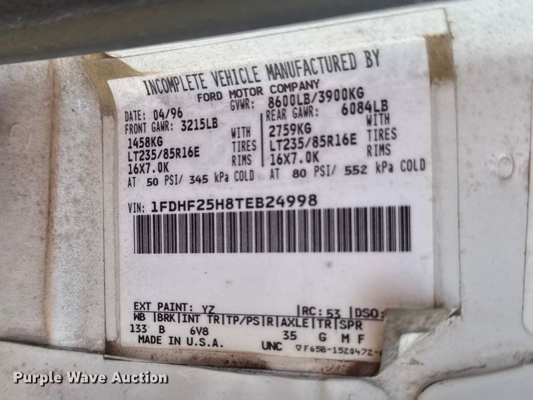 image for item EV7604 1996 Ford F250 utility bed pickup truck