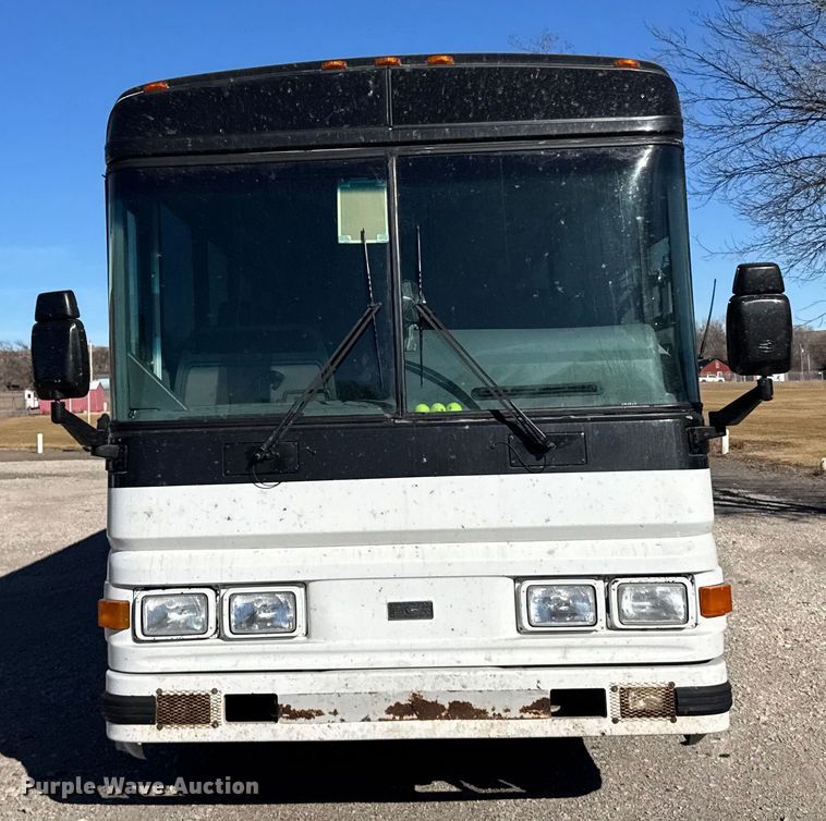 image for item FB0725 1999 Blue Bird Commercial Bus coach bus