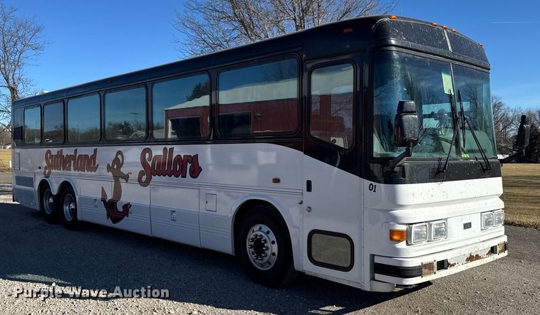 image for item FB0725 1999 Blue Bird Commercial Bus coach bus