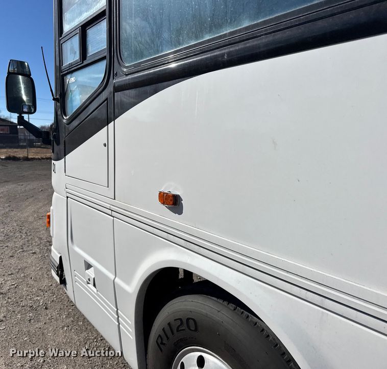 image for item FB0725 1999 Blue Bird Commercial Bus coach bus