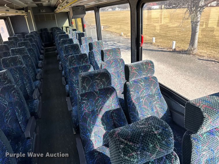 image for item FB0725 1999 Blue Bird Commercial Bus coach bus