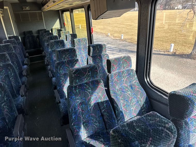 image for item FB0725 1999 Blue Bird Commercial Bus coach bus