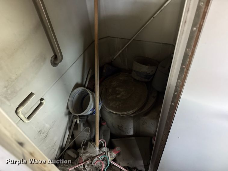 image for item FB0725 1999 Blue Bird Commercial Bus coach bus