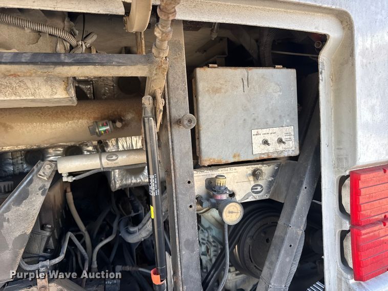 image for item FB0725 1999 Blue Bird Commercial Bus coach bus