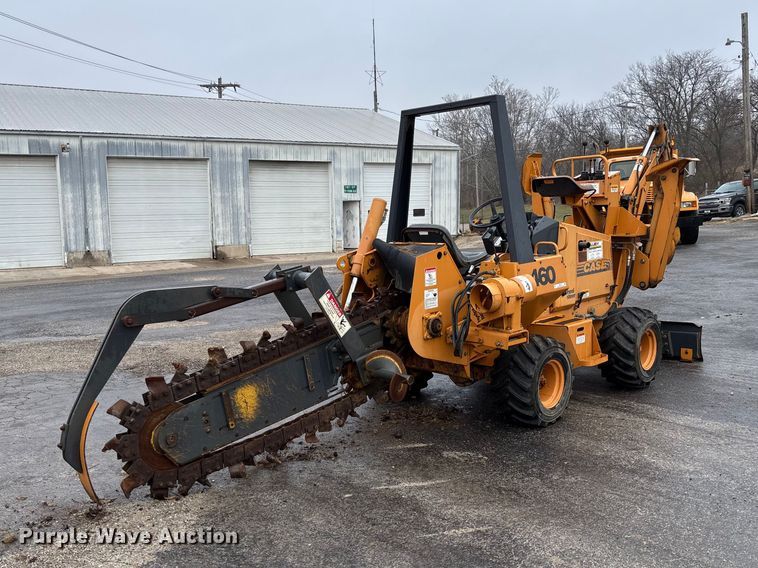 image for item FB3198 2001 Case 460 trencher