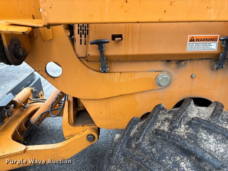 image for item FB3198 2001 Case 460 trencher