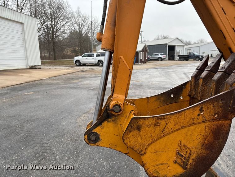 image for item FB3198 2001 Case 460 trencher