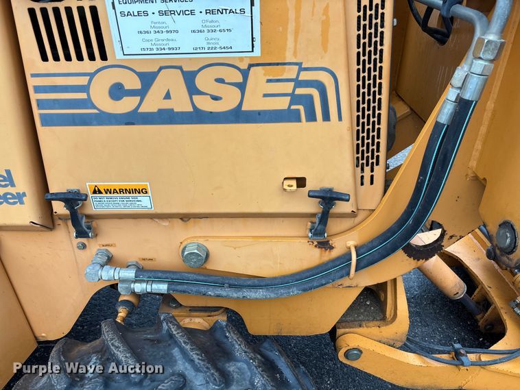 image for item FB3198 2001 Case 460 trencher