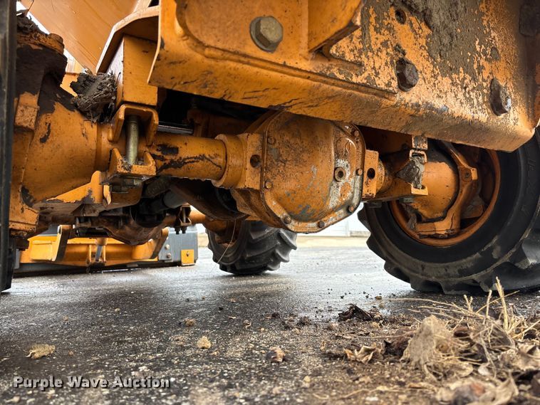 image for item FB3198 2001 Case 460 trencher