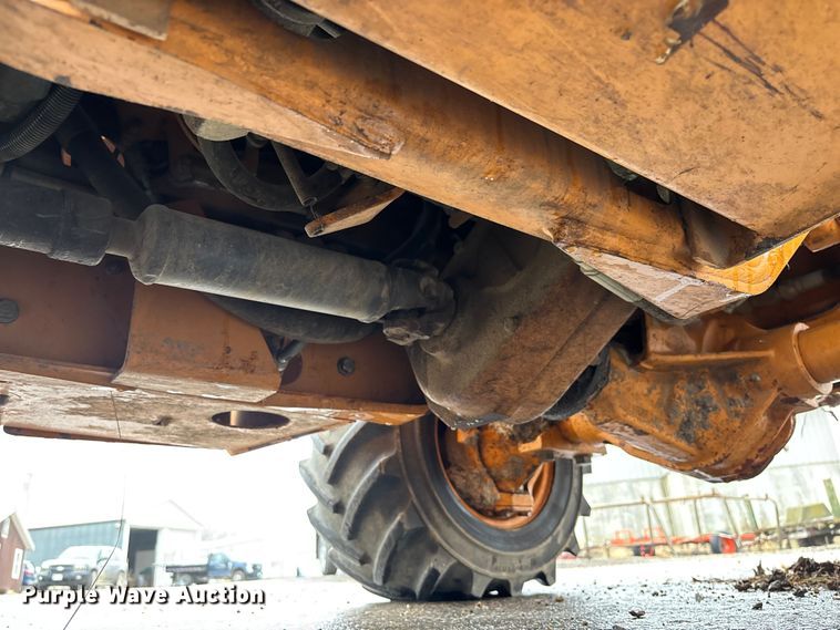 image for item FB3198 2001 Case 460 trencher