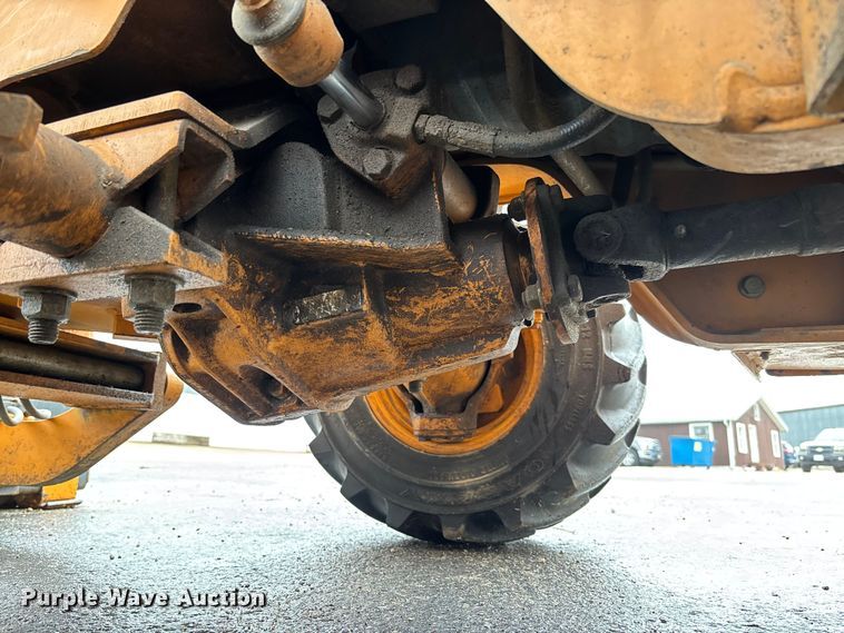 image for item FB3198 2001 Case 460 trencher