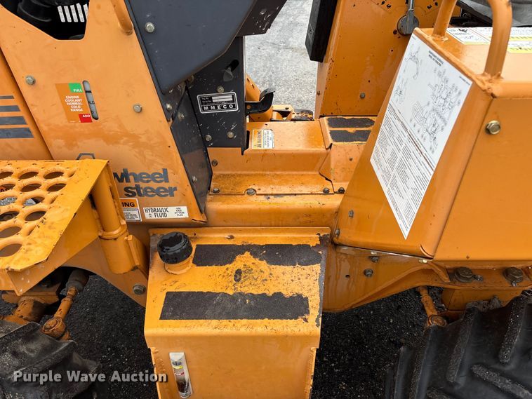 image for item FB3198 2001 Case 460 trencher