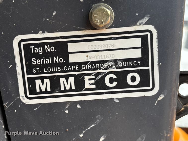 image for item FB3198 2001 Case 460 trencher