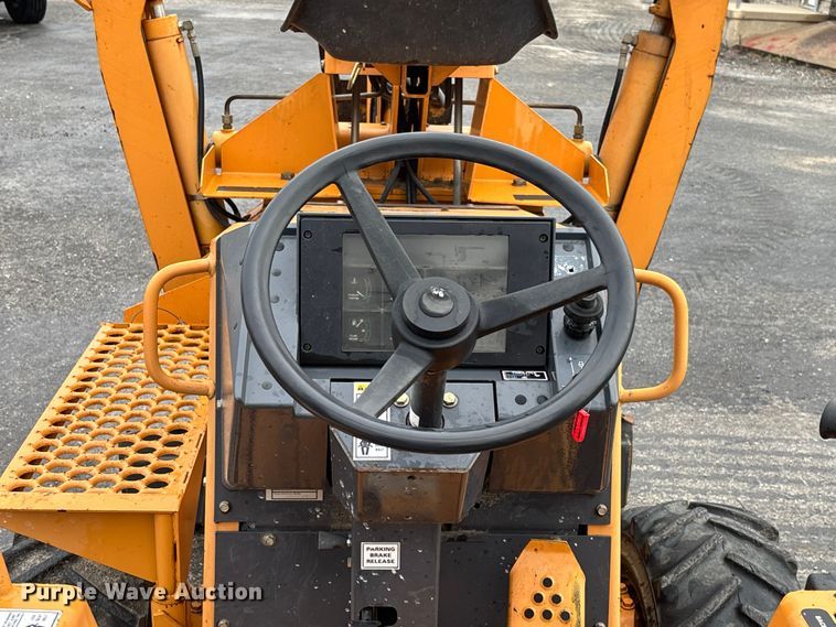 image for item FB3198 2001 Case 460 trencher