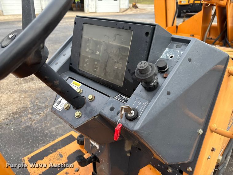 image for item FB3198 2001 Case 460 trencher