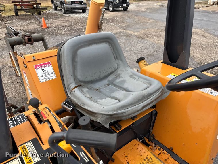 image for item FB3198 2001 Case 460 trencher