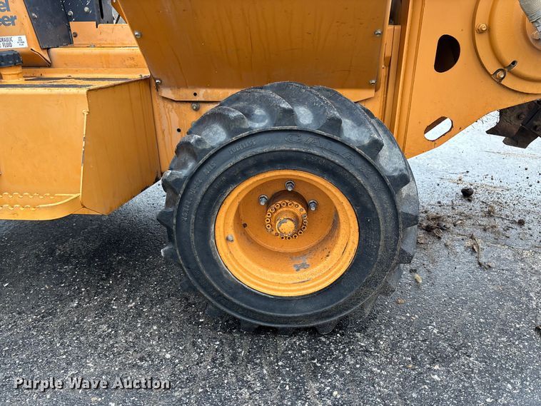 image for item FB3198 2001 Case 460 trencher