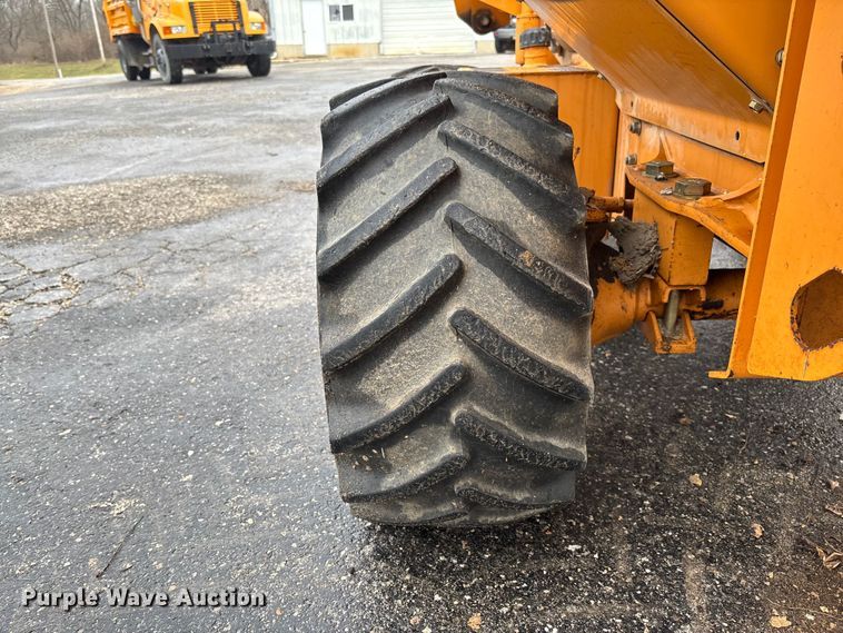 image for item FB3198 2001 Case 460 trencher