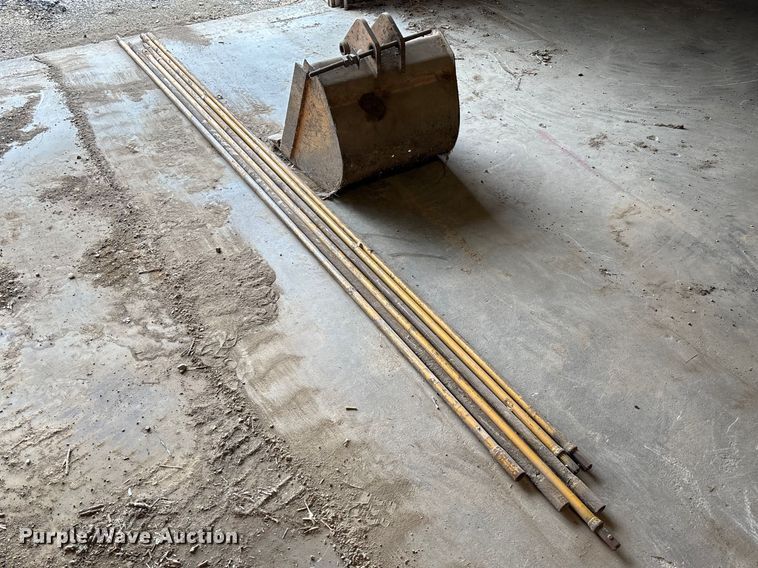 image for item FB3198 2001 Case 460 trencher