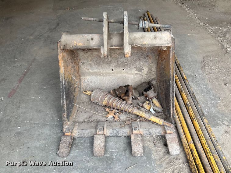 image for item FB3198 2001 Case 460 trencher