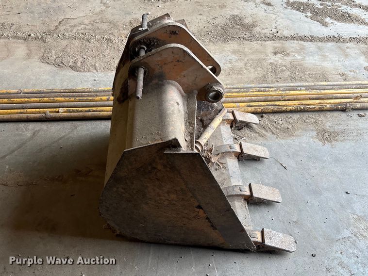 image for item FB3198 2001 Case 460 trencher