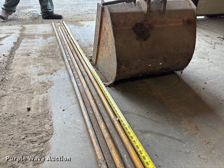 image for item FB3198 2001 Case 460 trencher