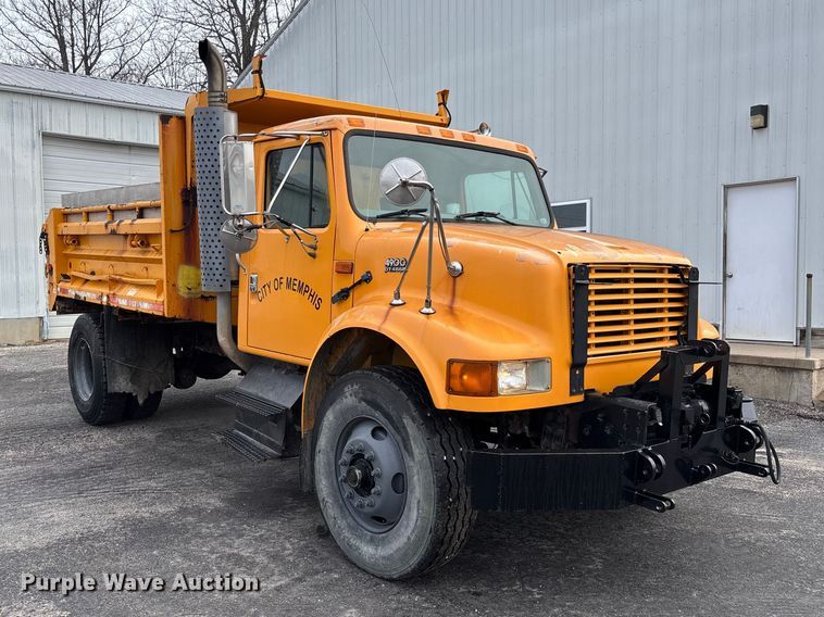 image for item FB3199 2002 International 4900 dump truck