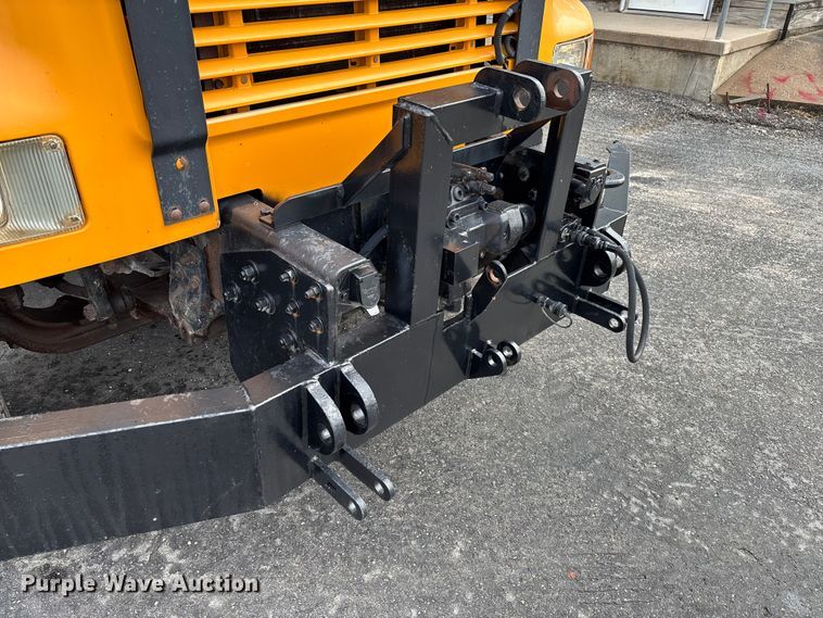 image for item FB3199 2002 International 4900 dump truck