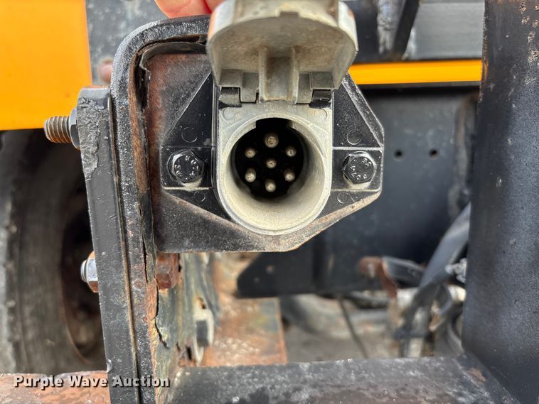 image for item FB3199 2002 International 4900 dump truck