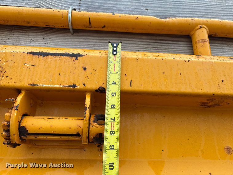 image for item FB3199 2002 International 4900 dump truck