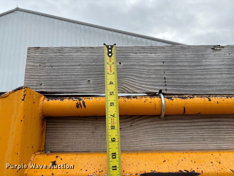 image for item FB3199 2002 International 4900 dump truck