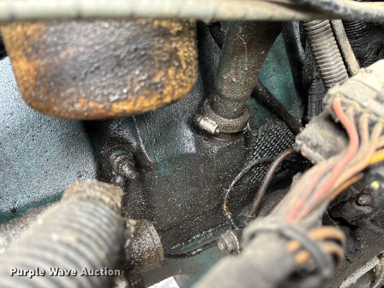 image for item FB3199 2002 International 4900 dump truck