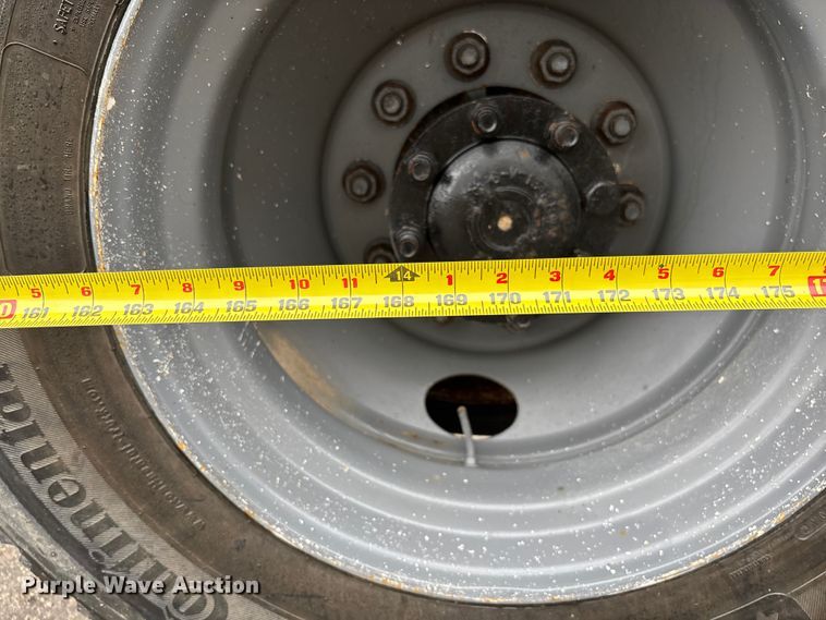 image for item FB3199 2002 International 4900 dump truck