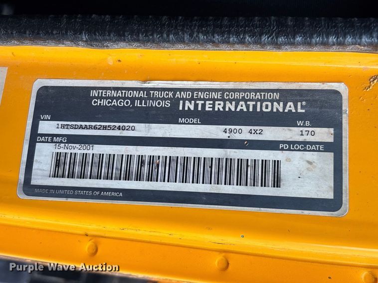 image for item FB3199 2002 International 4900 dump truck