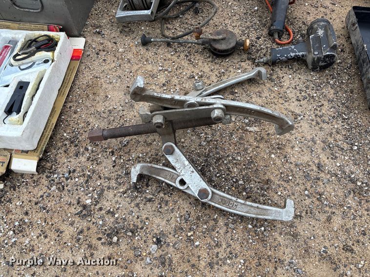 image for item FB3206 Tools