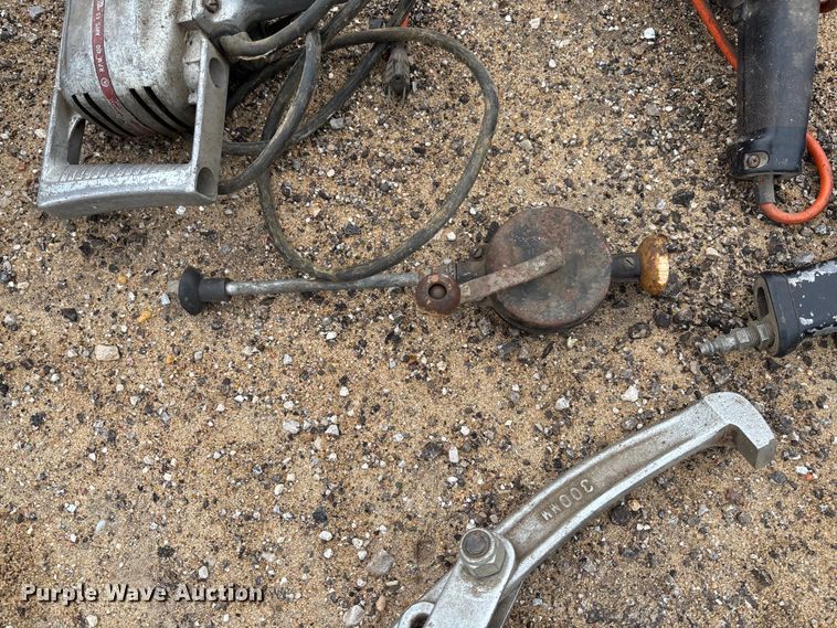 image for item FB3206 Tools