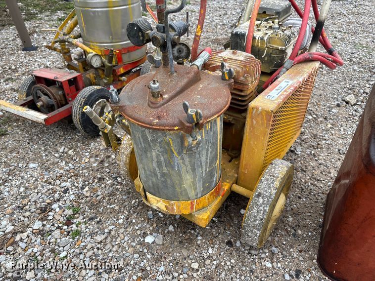 image for item FB3207 (2) paint sprayers