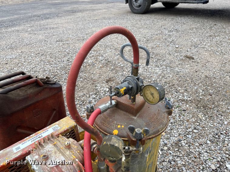 image for item FB3207 (2) paint sprayers